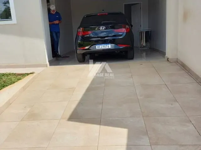 Casa com 312m² 2 quartos e 2 banheiros, à venda, no bairro Industrial em Guarapuava