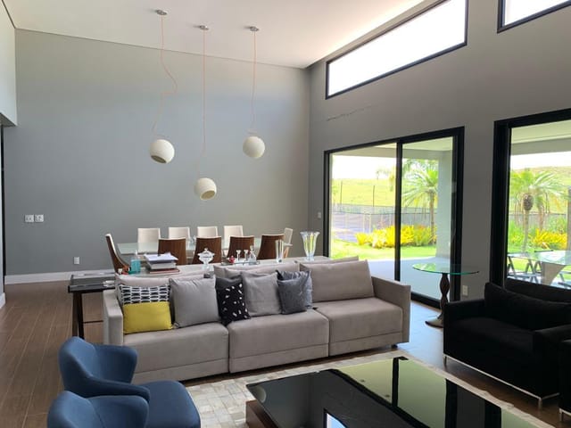 Casa com 1400m² 3 quartos e 3 banheiros, à venda, no bairro Condomínio Reserva do Paratehy em São José dos Campos