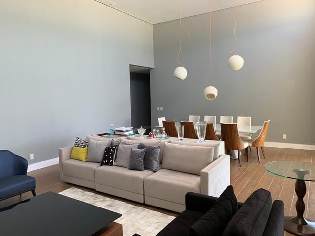 Casa com 1400m² 3 quartos e 3 banheiros, à venda, no bairro Condomínio Reserva do Paratehy em São José dos Campos
