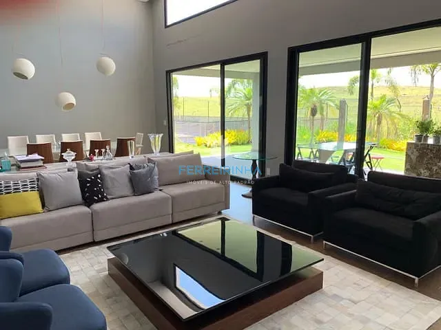 Casa com 1400m² 3 quartos e 3 banheiros, à venda, no bairro Condomínio Reserva do Paratehy em São José dos Campos