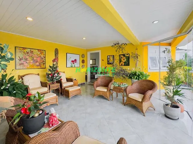 Casa com 240m² 3 quartos e 3 banheiros, à venda, no bairro Urbanova em São José dos Campos