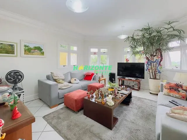 Casa com 240m² 3 quartos e 3 banheiros, à venda, no bairro Urbanova em São José dos Campos