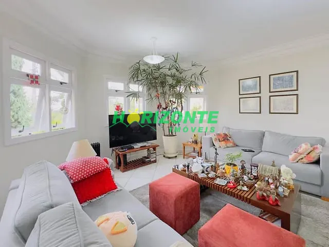 Casa com 240m² 3 quartos e 3 banheiros, à venda, no bairro Urbanova em São José dos Campos