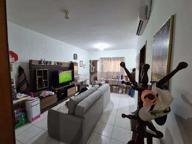 Casa 2 quartos e 2 banheiros, à venda, no bairro Granjas Panorama em Taubaté