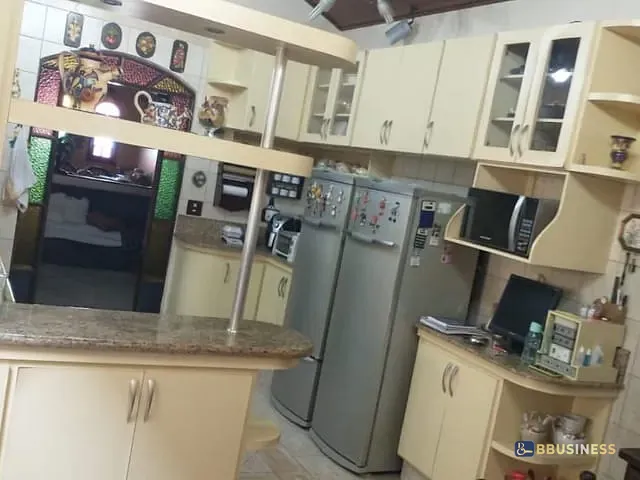 Casa com 380m² 3 quartos e 6 banheiros, à venda, no bairro Cerâmica em São Caetano do Sul