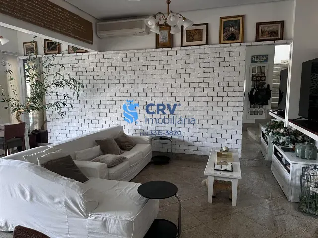 Casa com 420m² 3 quartos e 4 banheiros, à venda ou para alugar, no bairro Terras de Santana II em Londrina