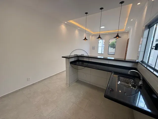 Casa 2 quartos e 2 banheiros, à venda, no bairro Estiva  em Taubaté