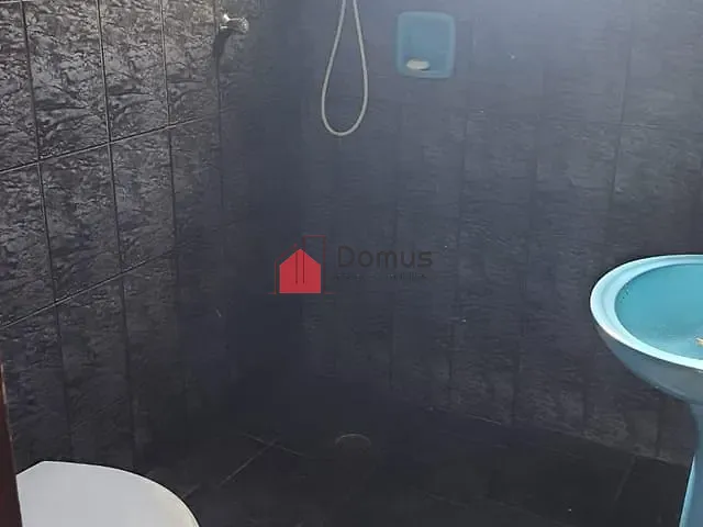 Casa com 275m² 4 quartos e 1 banheiro, à venda, no bairro Vila São Benedito em Pindamonhangaba