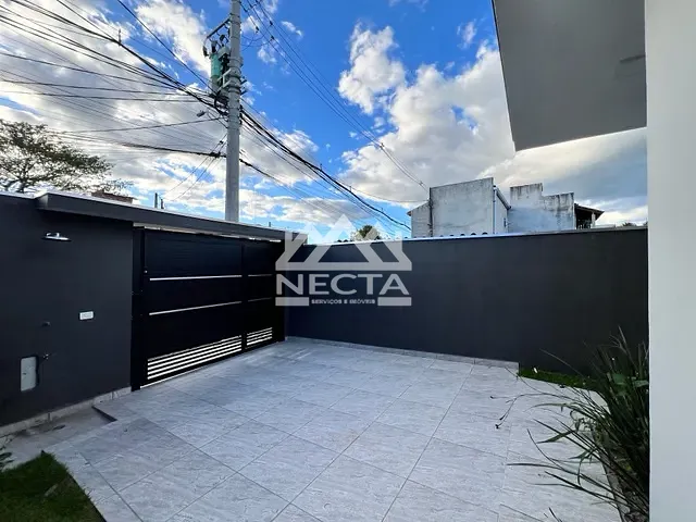 Casa com 137m² 2 quartos e 2 banheiros, à venda, no bairro Balneário dos Golfinhos em Caraguatatuba