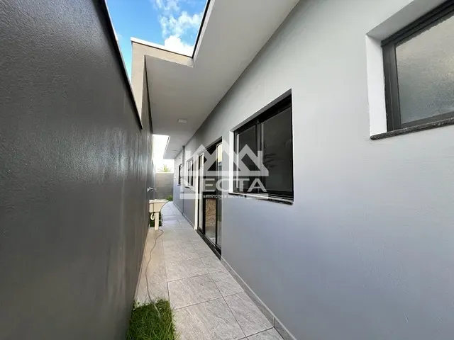 Casa com 137m² 2 quartos e 2 banheiros, à venda, no bairro Balneário dos Golfinhos em Caraguatatuba