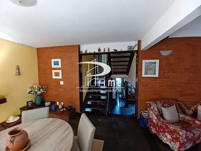 Casa com 2000m² 3 quartos e 3 banheiros, à venda, no bairro Maria Paula em São Gonçalo