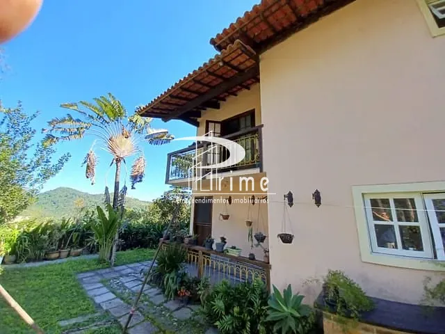 Casa com 2000m² 3 quartos e 3 banheiros, à venda, no bairro Maria Paula em São Gonçalo