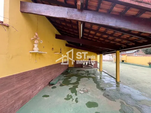 Casa com 300m² 2 quartos e 1 banheiro, à venda, no bairro Clube UVA em Andradas