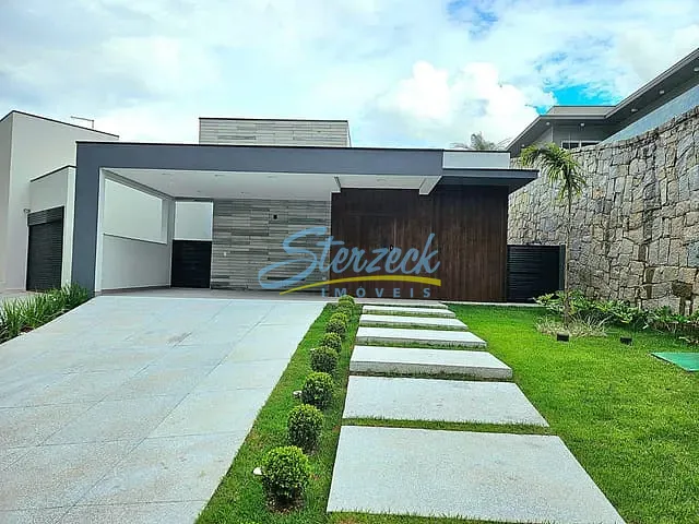 Casa com 451m² 3 quartos e 3 banheiros, para alugar, no bairro Villaggio Capríccio em Louveira