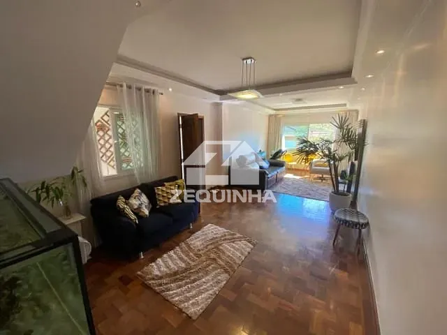 Casa com 130m² 3 quartos e 4 banheiros, à venda, no bairro Vila Campesina em Osasco