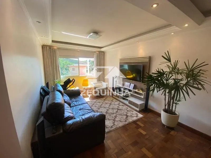 Casa, 3 quartos, 230 m² - Foto 1