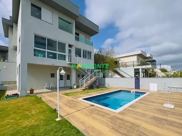 Casa com 443m² 4 quartos e 5 banheiros, à venda, no bairro Urbanova em São José dos Campos