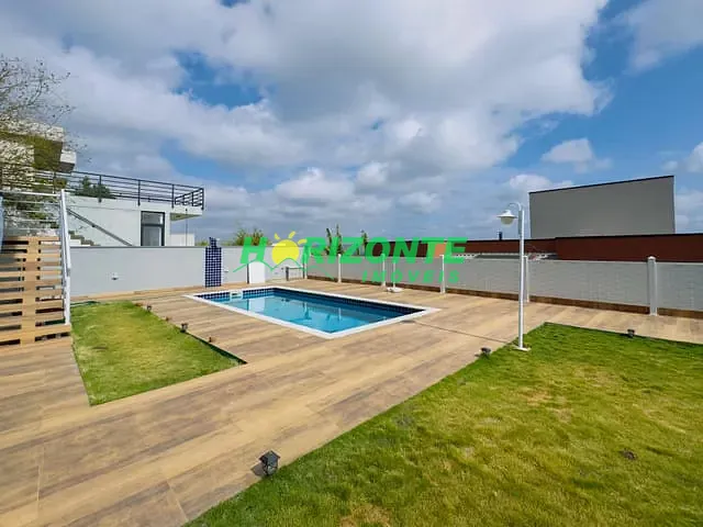 Casa com 443m² 4 quartos e 5 banheiros, à venda, no bairro Urbanova em São José dos Campos