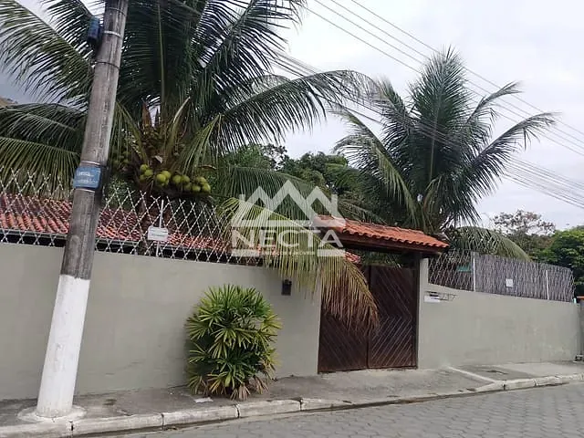 Casa com 225m² 3 quartos e 2 banheiros, à venda, no bairro Enseada em São Sebastião