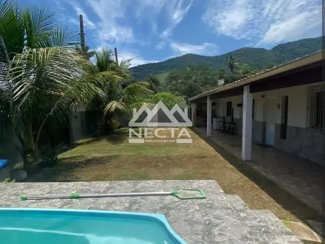 Casa com 225m² 3 quartos e 2 banheiros, à venda, no bairro Enseada em São Sebastião