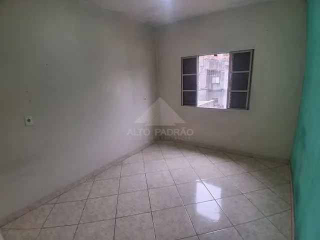 Casa com 138m² 4 quartos e 2 banheiros, à venda, no bairro Jardim Miranda D'Aviz em Mauá