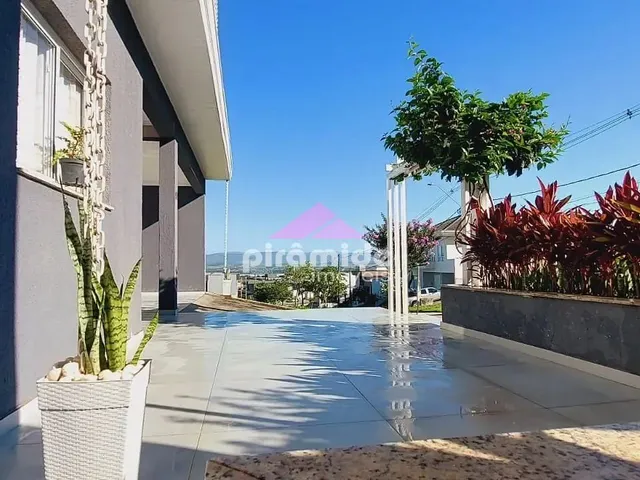 Casa com 300m² 3 quartos e 4 banheiros, à venda, no bairro Bairro do Grama em Caçapava