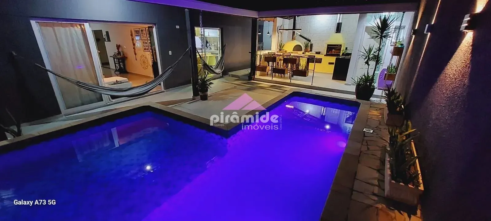Casa, 3 quartos, 264 m² - Foto 47