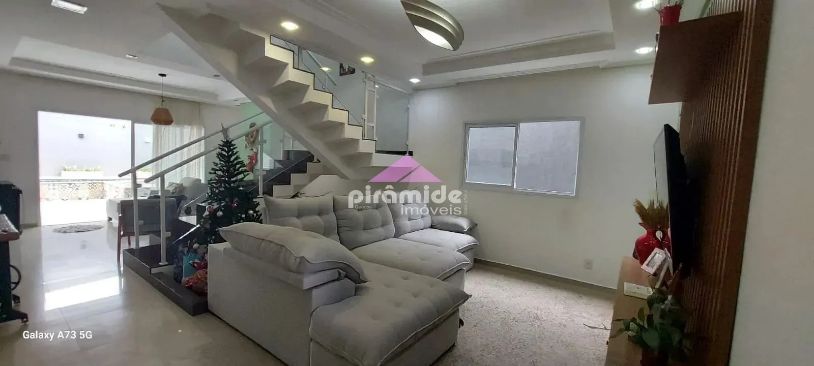 Casa, 3 quartos, 264 m² - Foto 1