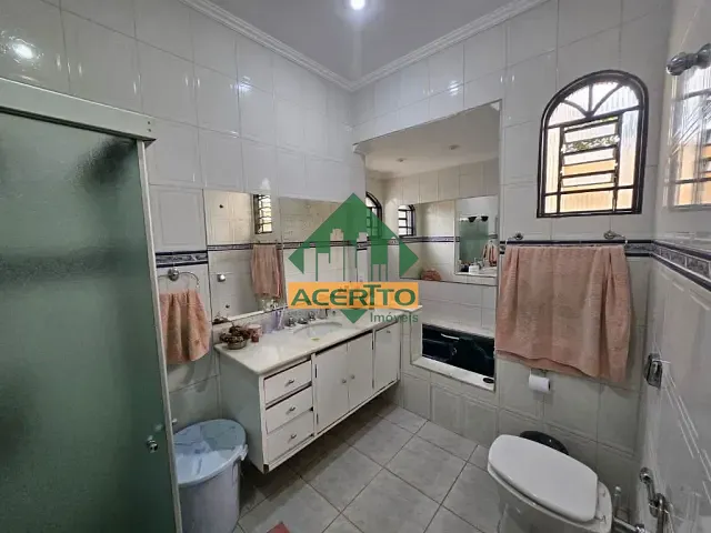 Casa com 520m² 3 quartos e 5 banheiros, à venda, no bairro São Joaquim em Araçatuba