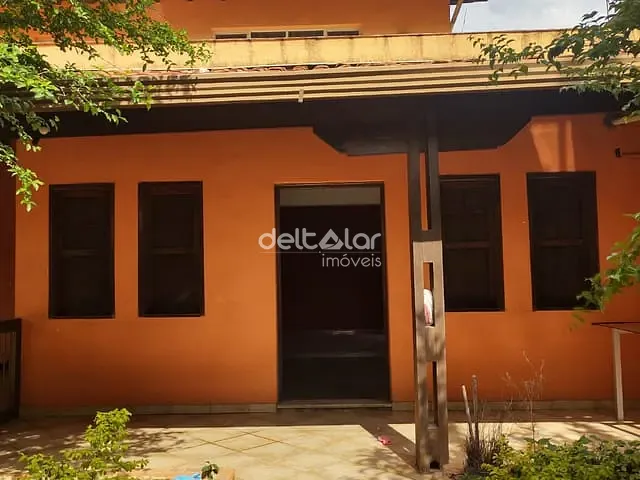 Casa com 360m² 6 quartos e 5 banheiros, à venda, no bairro Planalto em Belo Horizonte