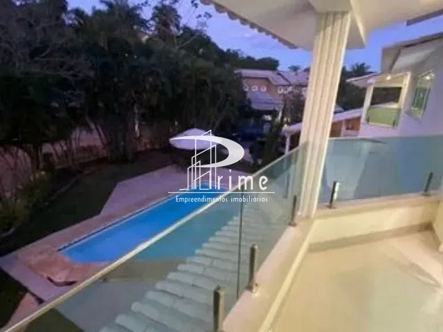 Casa com 650m² 3 quartos e 6 banheiros, à venda, no bairro Itaipu em Niterói