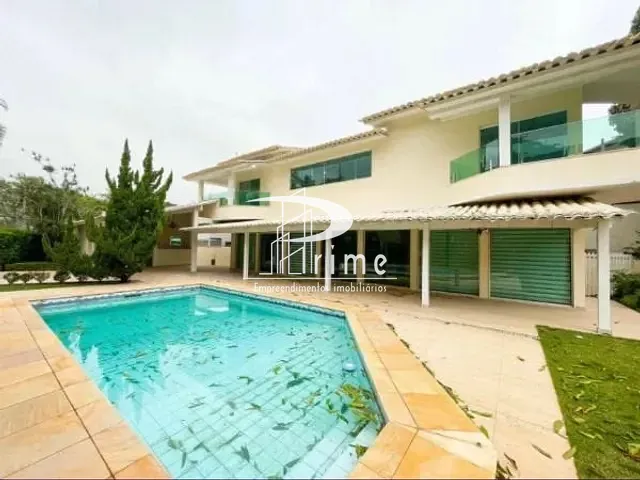 Casa com 650m² 3 quartos e 6 banheiros, à venda, no bairro Itaipu em Niterói