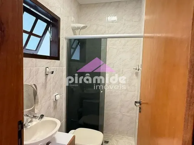 Casa com 248m² 6 quartos e 4 banheiros, à venda, no bairro Vila Resende em Caçapava