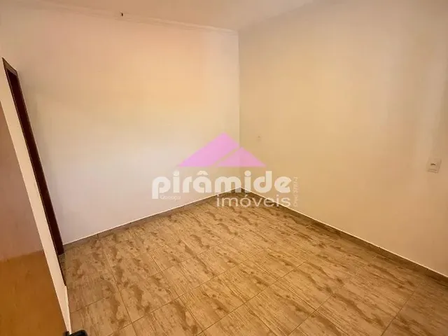 Casa com 248m² 6 quartos e 4 banheiros, à venda, no bairro Vila Resende em Caçapava