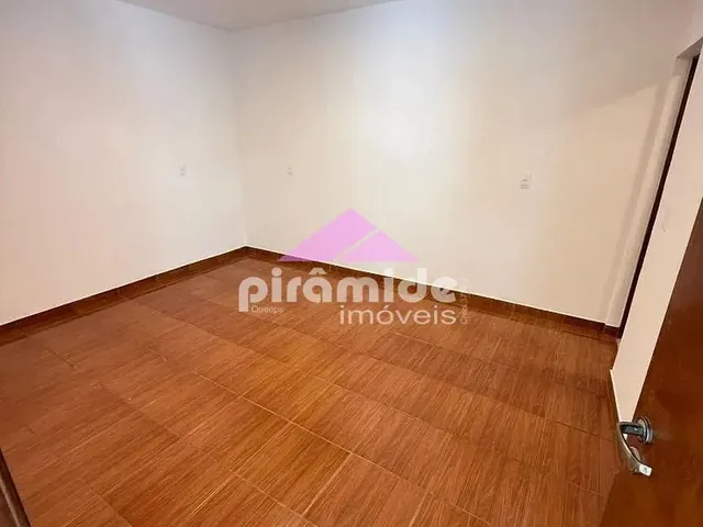 Casa com 248m² 6 quartos e 4 banheiros, à venda, no bairro Vila Resende em Caçapava