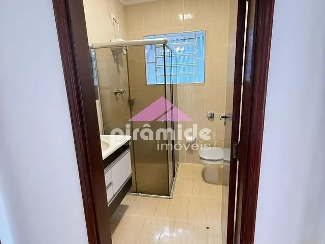 Casa com 248m² 6 quartos e 4 banheiros, à venda, no bairro Vila Resende em Caçapava