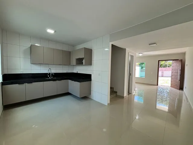 Casa 3 quartos e 4 banheiros, à venda, no bairro Granja dos Cavaleiros em Macaé