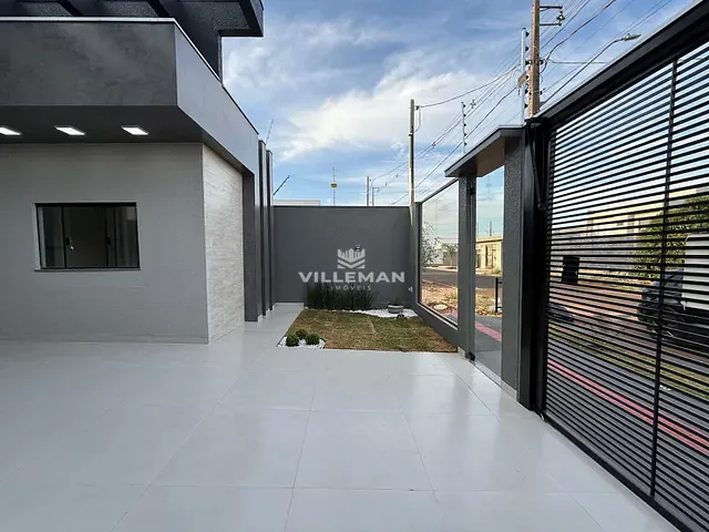 Casa com 200m² 3 quartos e 2 banheiros, à venda, no bairro Conjunto Habitacional Requião em Maringá