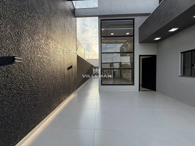 Casa com 200m² 3 quartos e 2 banheiros, à venda, no bairro Conjunto Habitacional Requião em Maringá