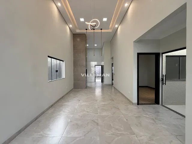 Casa com 200m² 3 quartos e 2 banheiros, à venda, no bairro Conjunto Habitacional Requião em Maringá