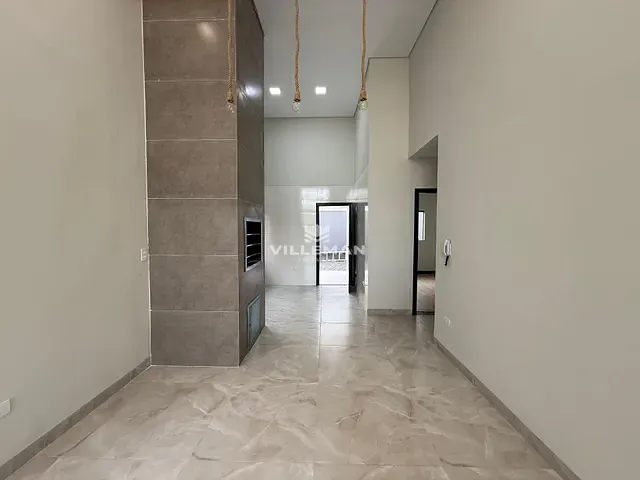 Casa com 200m² 3 quartos e 2 banheiros, à venda, no bairro Conjunto Habitacional Requião em Maringá