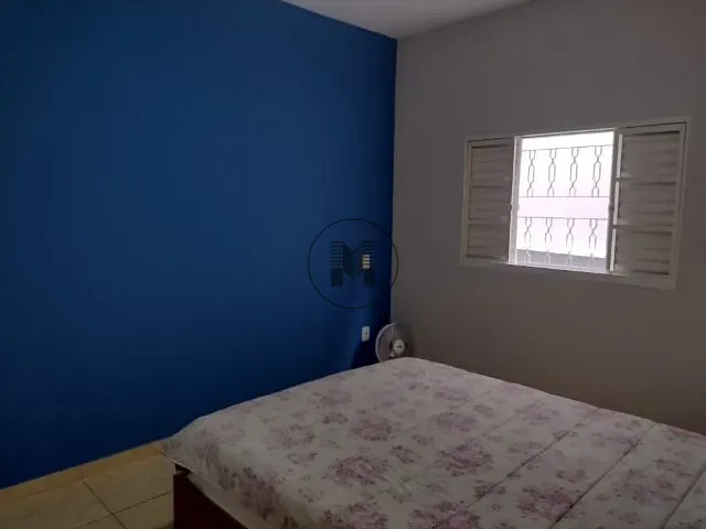Casa com 330m² 3 quartos e 2 banheiros, à venda, no bairro Residencial Village Santana em Guaratinguetá