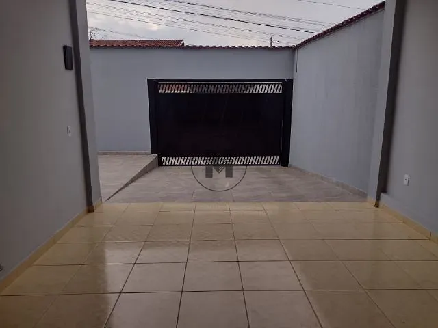 Casa com 330m² 3 quartos e 2 banheiros, à venda, no bairro Residencial Village Santana em Guaratinguetá
