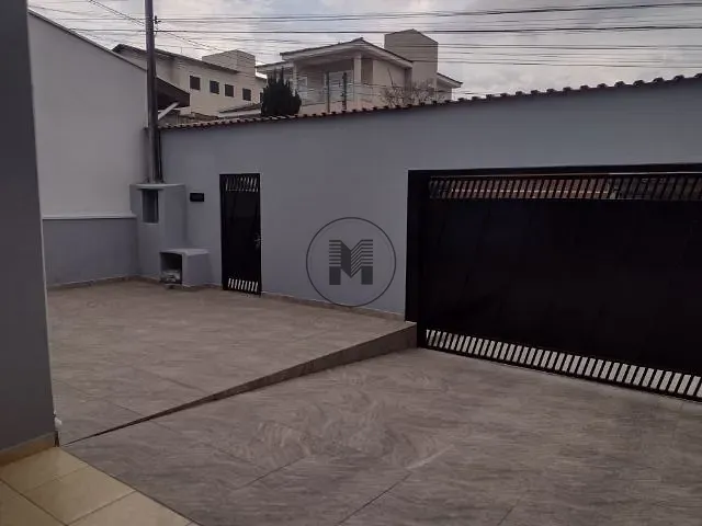 Casa com 330m² 3 quartos e 2 banheiros, à venda, no bairro Residencial Village Santana em Guaratinguetá