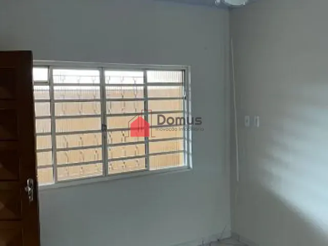 Casa com 235m² 3 quartos e 1 banheiro, à venda, no bairro Jardim Rosely em Pindamonhangaba