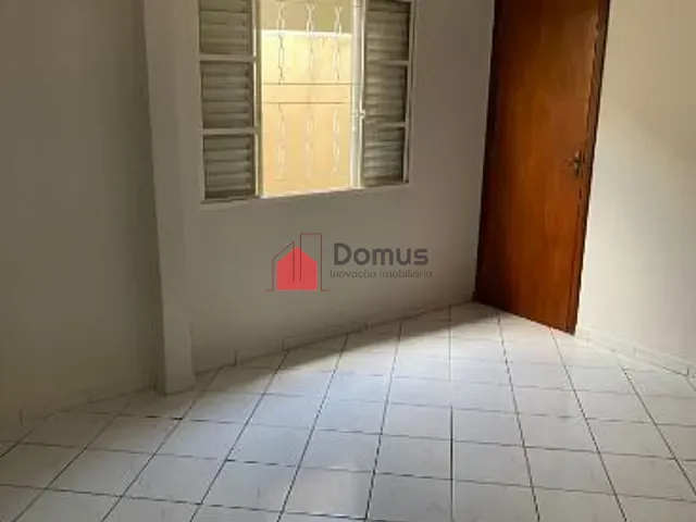 Casa com 235m² 3 quartos e 1 banheiro, à venda, no bairro Jardim Rosely em Pindamonhangaba