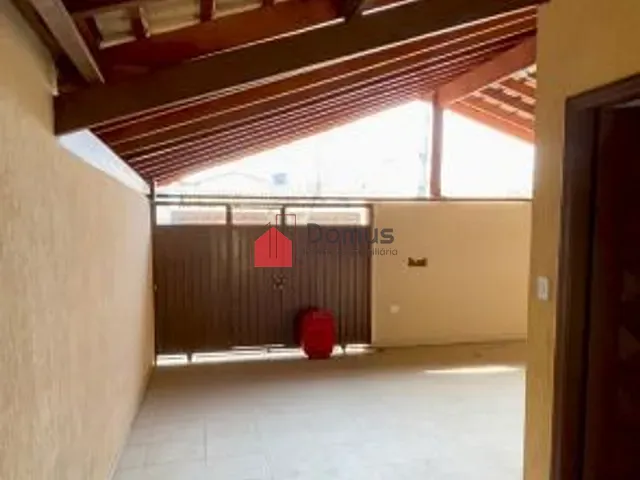 Casa com 235m² 3 quartos e 1 banheiro, à venda, no bairro Jardim Rosely em Pindamonhangaba