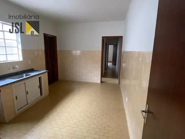 Casa com 150m² 2 quartos e 1 banheiro, para alugar, no bairro Vila Antônio Augusto Luiz em Caçapava