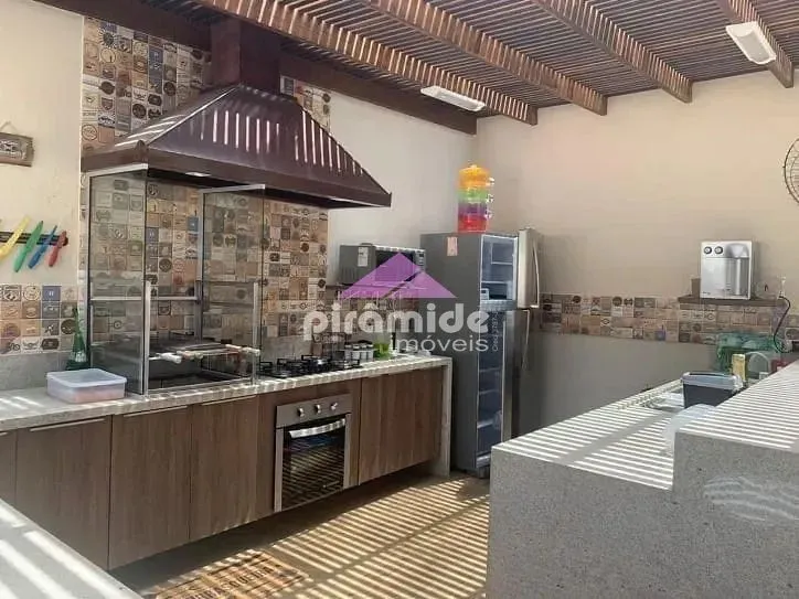 Casa, 5 quartos, 300 m² - Foto 9