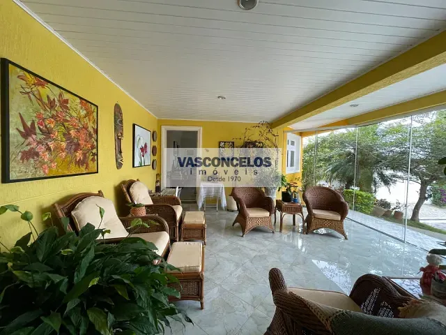 Casa 3 quartos e 4 banheiros, à venda, no bairro Urbanova em São José dos Campos